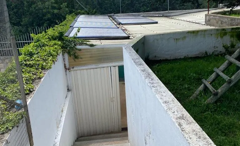 Hermosa casa con áreas recreativas y casa independiente — Los Chamizales, quito · foto 26