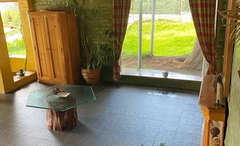Hermosa casa con áreas recreativas y casa independiente — Los Chamizales, quito · foto 14
