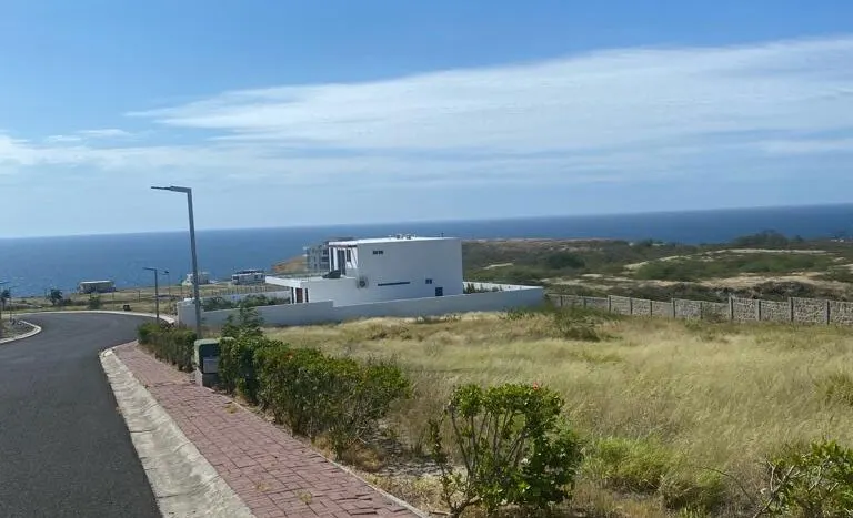 Terreno en venta en Playa Alta, Manta — Manta, manta · foto 2
