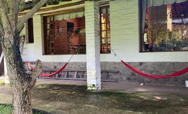 Hermosa casa con áreas recreativas y casa independiente — Los Chamizales, quito · foto 21