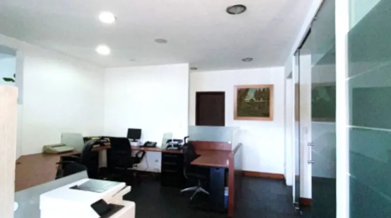 Oficina en arriendo - Amoblada o sin muebles — Portugal, quito · foto 2