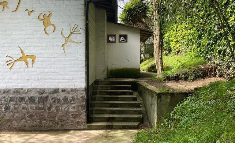 Hermosa casa con áreas recreativas y casa independiente — Los Chamizales, quito · foto 29