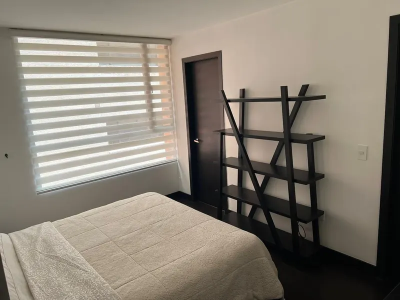 Departamento amoblado en renta en República del Salvador — Iñaquito, quito · foto 4