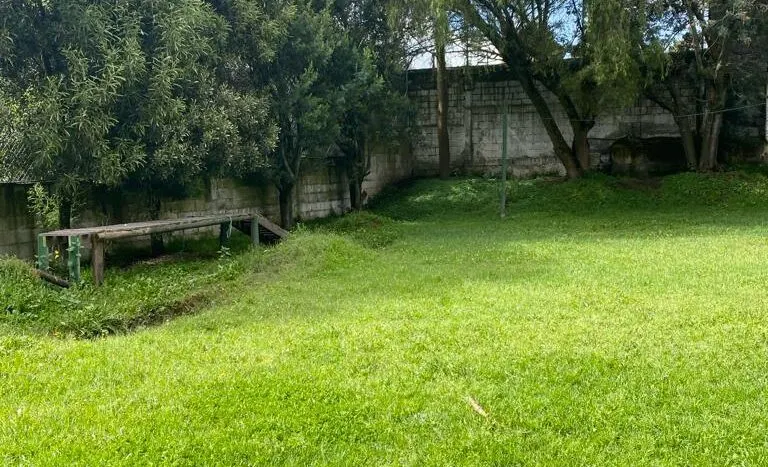 Hermosa casa con áreas recreativas y casa independiente — Los Chamizales, quito · foto 23