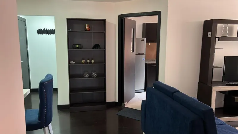 Departamento amoblado en renta en República del Salvador — Iñaquito, quito · foto 11